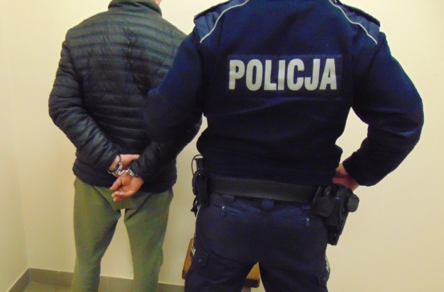 Powiat oświęcimski. W trzy dni policjanci zatrzymali czterech poszukiwanych przestępców
