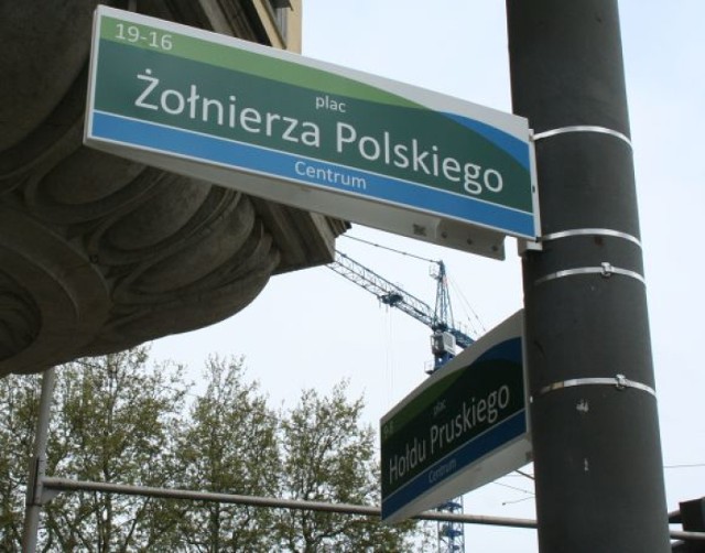 Firma z Wrocławia ma zaprojektować nowe tabliczki z numeracją ...