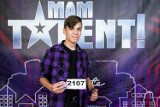 Dawid Jędrusik z Mam Talent. 16-letni Ukeboy z Dąbrowy Górniczej zachwycił jurorów i otrzymał „złoty przycisk”