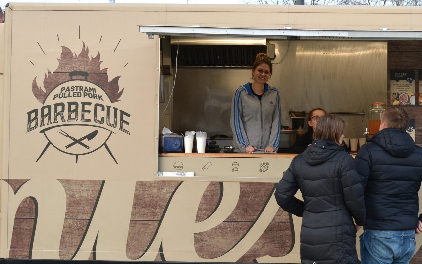 Wiosenny zlot foodtrucków w Gliwicach. Na mieszkańców czekało pyszne jedzenie