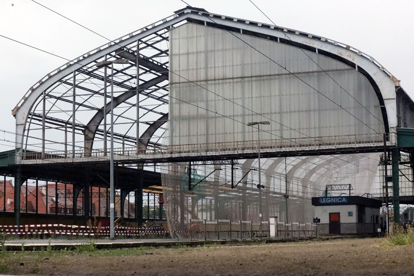 Dworzec PKP w Legnicy jest remontowany. Będą 4 windy, zobaczcie zdjęcia