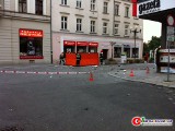 Opole: Mężczyzna wyrzucał rzeczy ze swojego mieszkania na ul. Krakowskiej wprost na ulicę