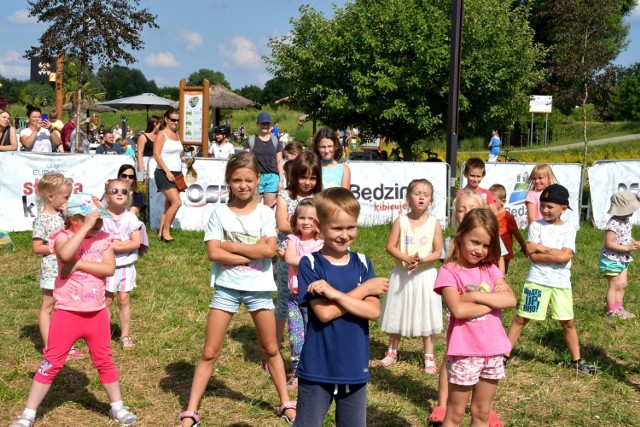 Udany początek wakacji na plaży miejskiej w Będzinie 

Zobacz kolejne zdjęcia/plansze. Przesuwaj zdjęcia w prawo - naciśnij strzałkę lub przycisk NASTĘPNE