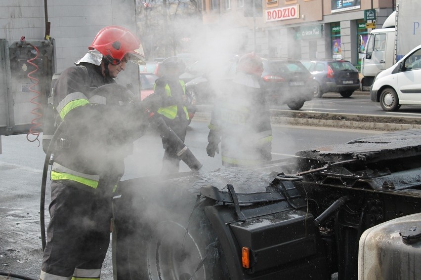 Głogów: Pożar ciężarówki w Głogowie (Foto)