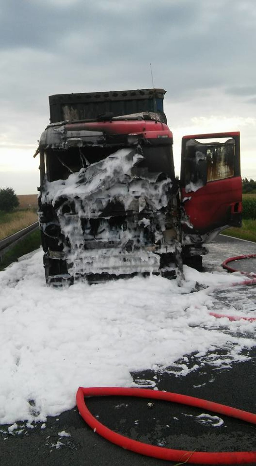 Pożar samochodu ciężarowego przed Kiszkowem