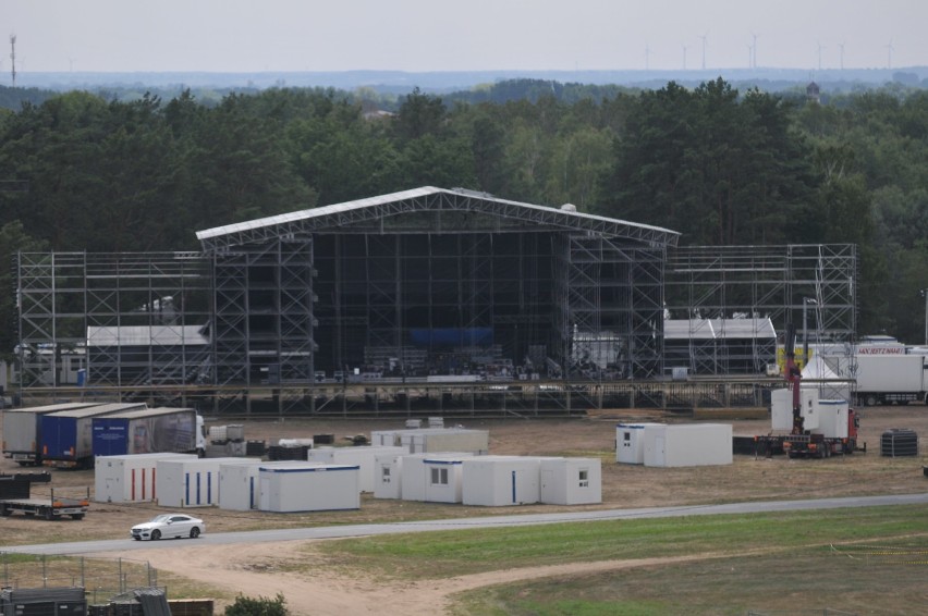 Prace na terenie PolAndRock Festiwalu idą pełną parą....