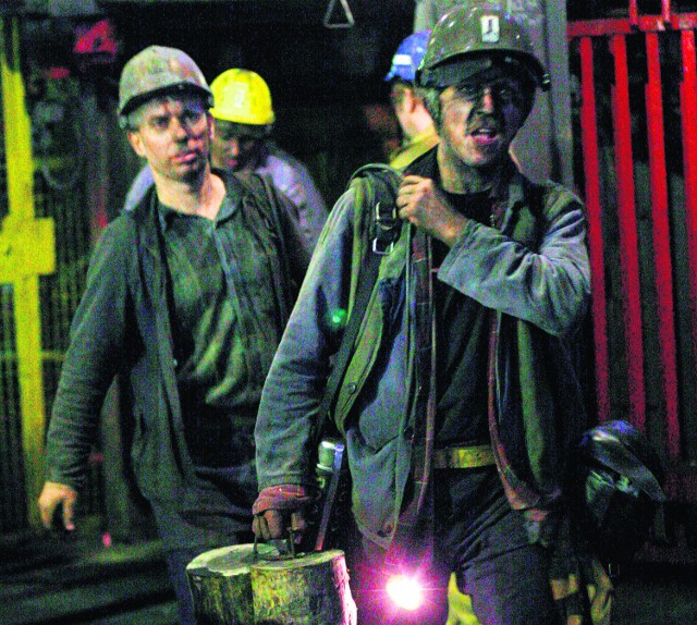 Górnicy bardzo często biorą nadgodziny