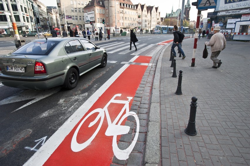 Wrocław: Ulica Ruska dla rowerzystów, ale tylko odważnych (ZDJĘCIA)