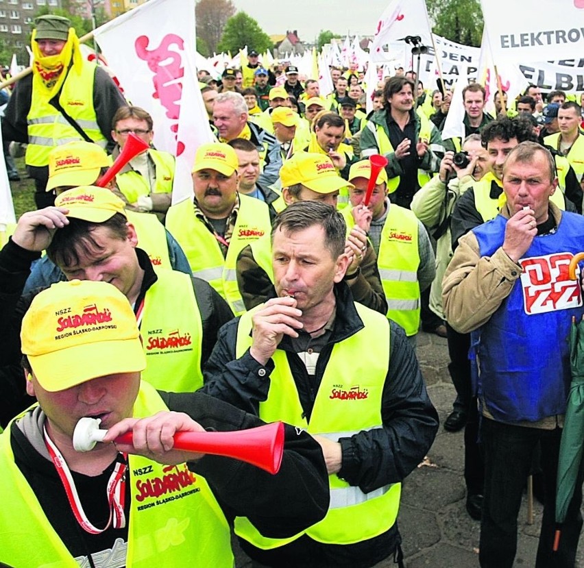 Protesty pracowników Energi są częstym widokiem na ulicach...