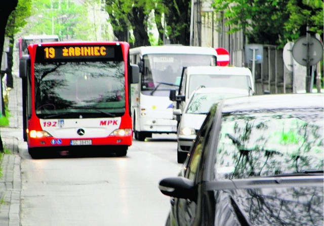 Buspas można wyznaczyć na jednokierunkowej ulicy Nowowiejskiego