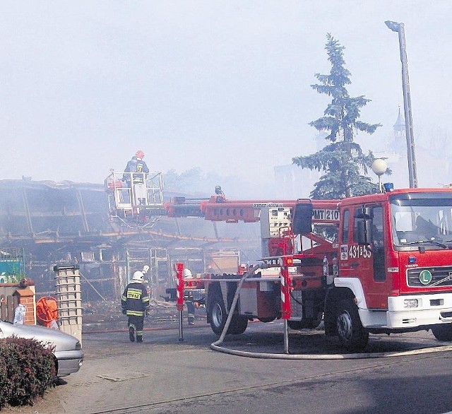 Ogień zniszczył doszczętnie cały pawilon, który nadaje się wyłącznie do rozbiórki