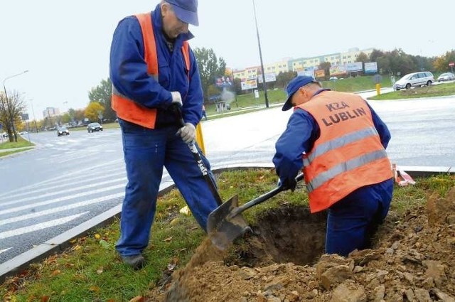 Rondo u zbiegu ulic: Choiny, Elsnera, Związkowa. Bilans 2008 r. - 2 wypadki, 34 kolizje, 4 rannych.