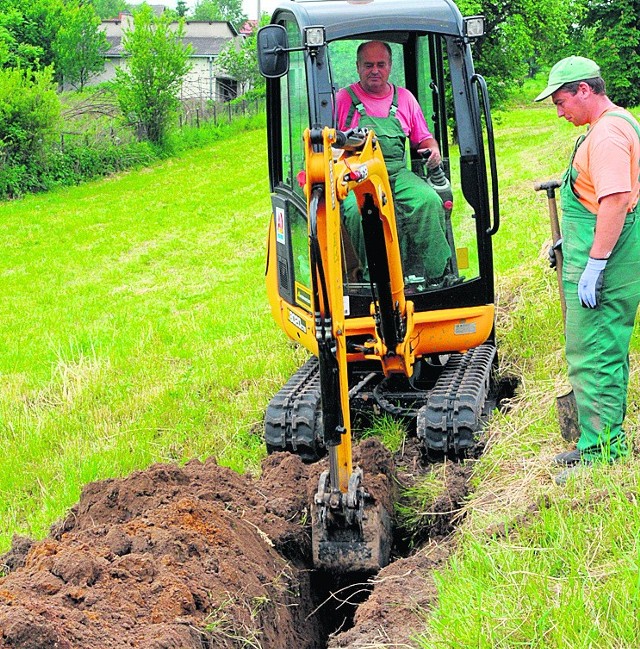 Na ul. Przejrzystej od kilku dni praca idzie pełną parą