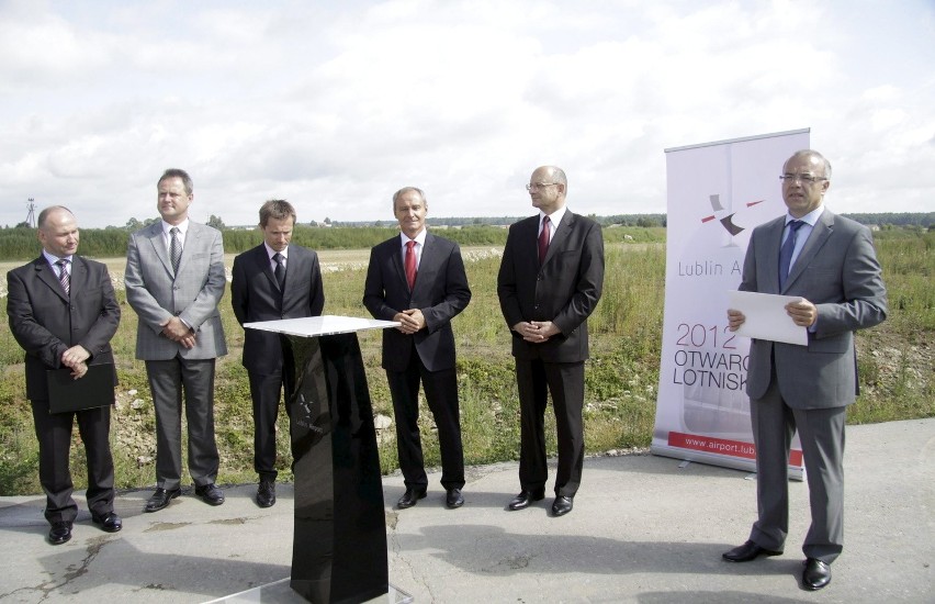 Lotnisko w Świdniku: Rusza budowa pasa startowego (ZDJĘCIA)