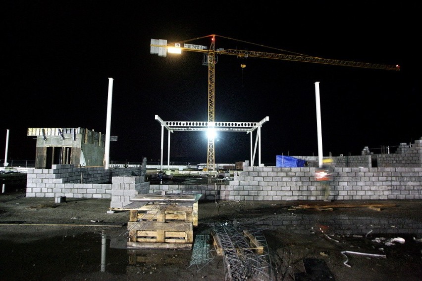 Budowa lotniska w Świdniku nocą (ZDJĘCIA, WIDEO)
