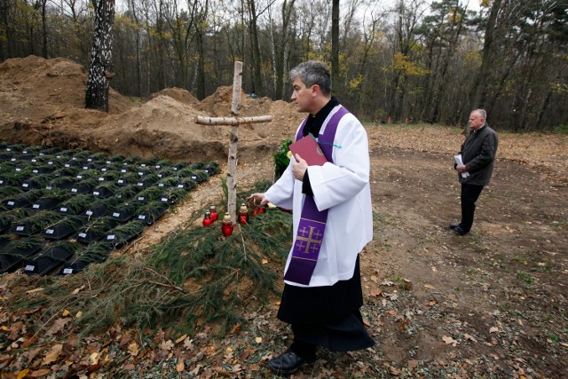 W kwaterze na cmentarzu Miłostowo w Poznaniu w listopadzie  2010 roku pochowano szczątki 366 żołnierzy  Wehrmachtu odnalezione w Wielkopolsce