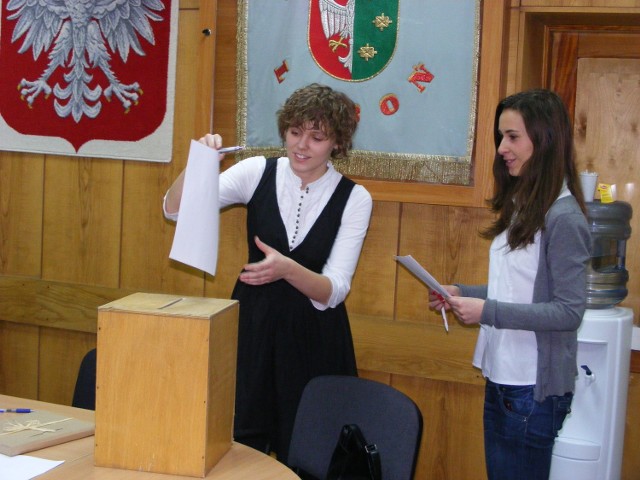Joanna Humerczyk w trakcie głosowania