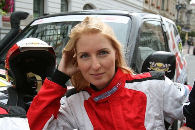 Łodzianka Joanna Madej w jedynej żeńskiej załodze cross country, zamierającej startować w rajdzie Dakar 2014.
