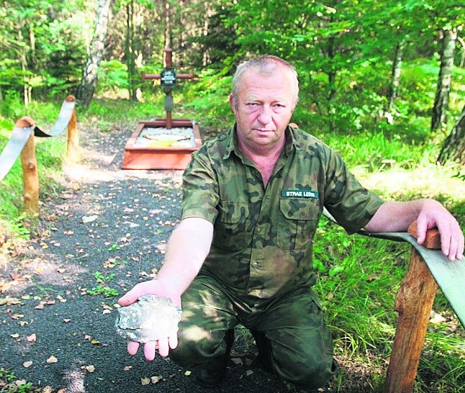 Waldemar Martyniak w miejscu, gdzie zginęli strażacy