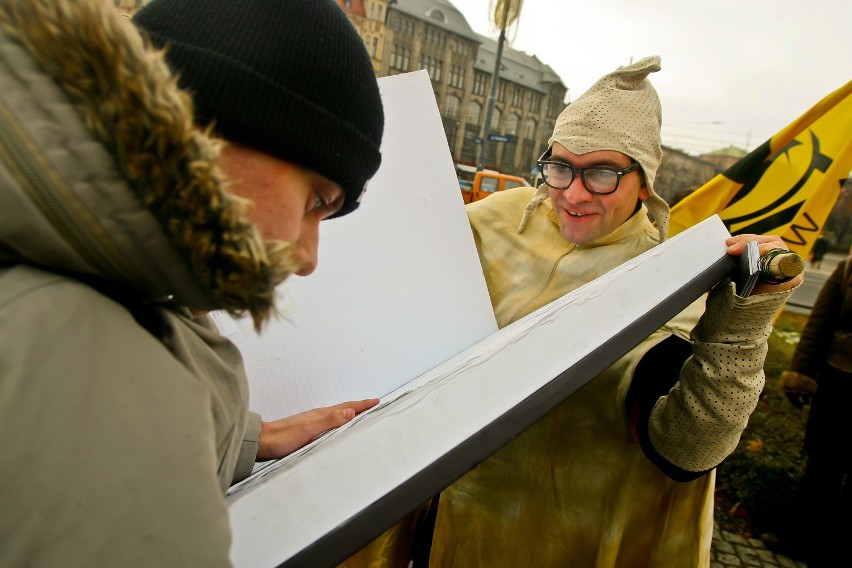 Przez Wrocław przeszła parada moli książkowych