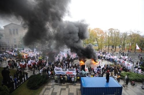 Poznań: Manifestacja w obronie Cegielskiego
