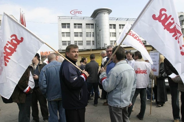 Protest NSZZ "Solidarność" przed siedzibą GPEC w Gdańsku w 2007 roku