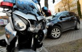 Ul. Radziszewskiego: Motor policyjny uderzył w mazdę