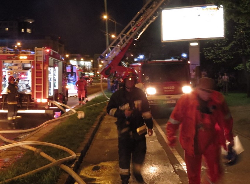 Wrocław: Pożar przy ul. Legnickiej (ZDJĘCIA)