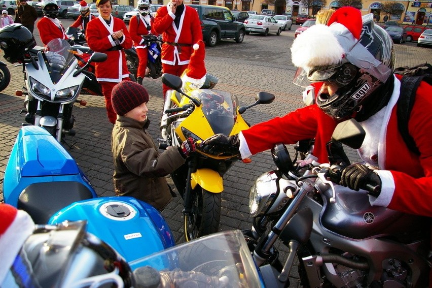 Mikołaje na motocyklach odwiedziły dzieci z lubelskiego DSK