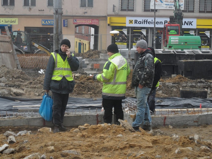 Jaworznicki rynek jest teraz wielkim placem budowy