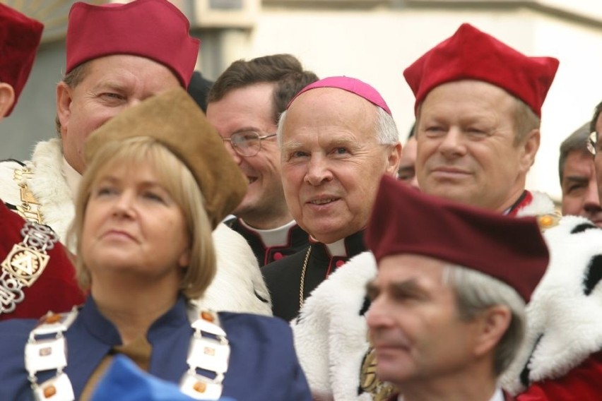 &quot;Nasz&quot; biskup mówi sam o sobie. Wywiad z ks. abp. Tadeuszem Gocłowskim [ARCHIWALNE ZDJĘCIA]