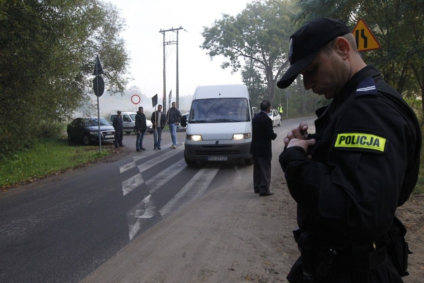 Kilku mieszkańców zamanifestowało przeciwko natężeniu ruchu...