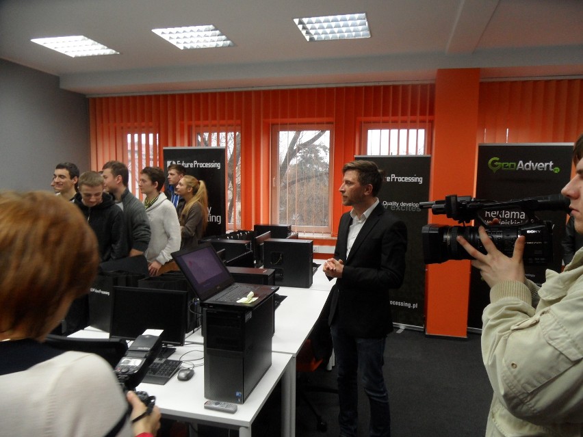 Sosnowiec: Nowe laboratorium informatyczne na UŚ może produkować gry 3D [ZDJĘCIA]