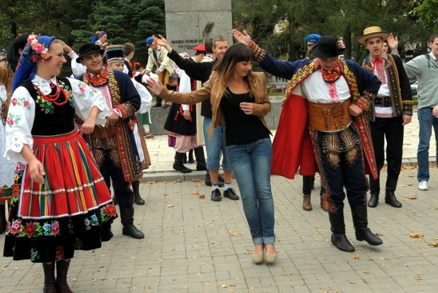 W Lublinie ustanawiali rekord w "wycinaniu hołubców" (ZDJĘCIA)