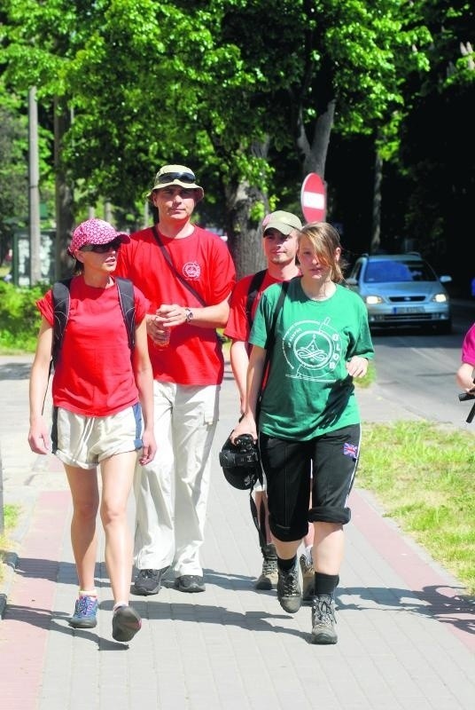 Uczestnicy marszu dotrą do granicy we wtorek lub środę