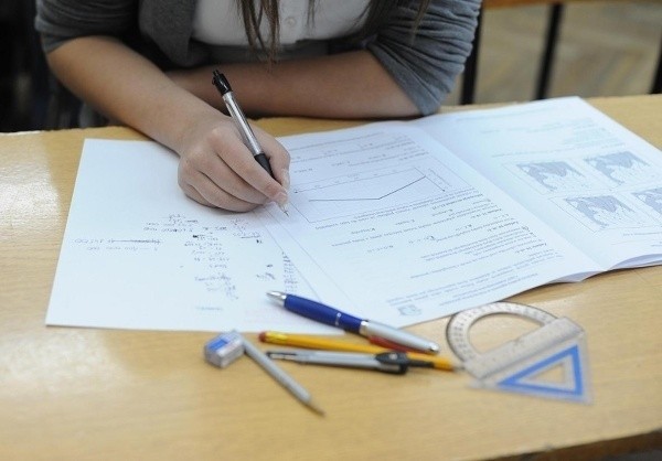 Gimnazjaliści piszą w środę próbny test z matematyki