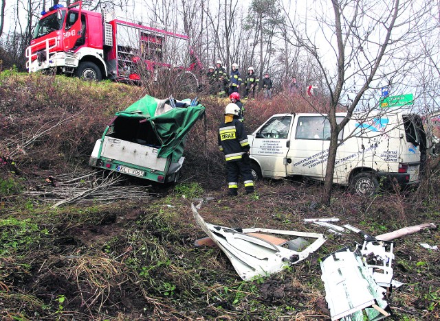 Wypadek volkswagena w Kadczy wyglądał bardzo groźnie