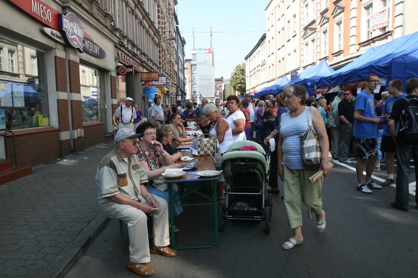 Kurt Scheller gotuje na ulicy. Chorzowskie smaki 2011 [ZDJĘCIA]