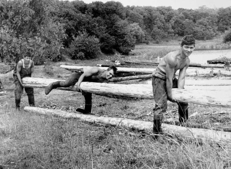 Legnica, 1989 r. Rosjanie zrobili kładkę dla wędkarzy