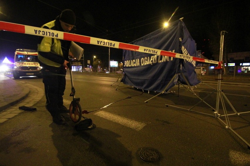 Wrocław: Wypadek w Nowy Rok. Zginął 22-latek (ZDJĘCIA)