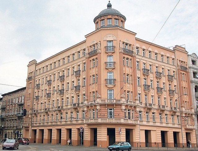 Hotel Polonia wchodzi w skład łódzkich hoteli Centrum. Firmę zamierza kupić Antoni Ptak.