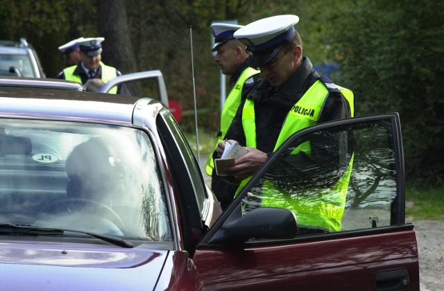 Lublin: Policjant świdnickiej drogówki zawieszony