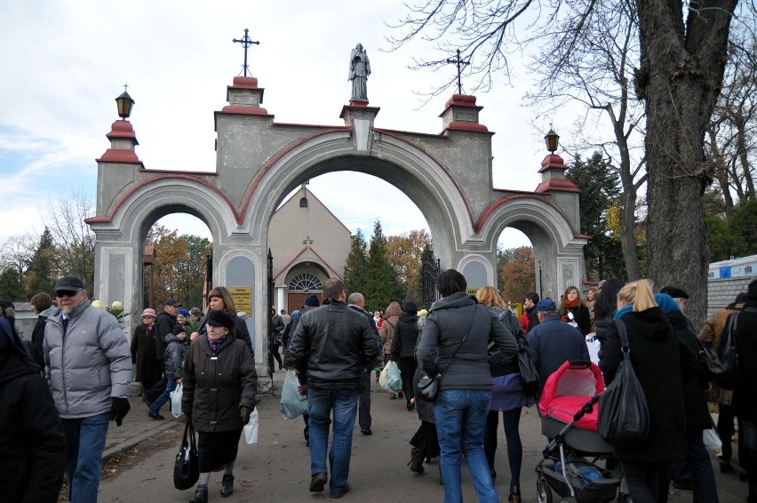 Wszystkich Świętych na cmentarzu przy ul. P. Skargi w Zgierzu [ZDJĘCIA]