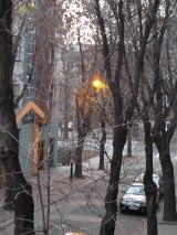 Łódź: gasili światła w nocy, teraz zapalają w dzień