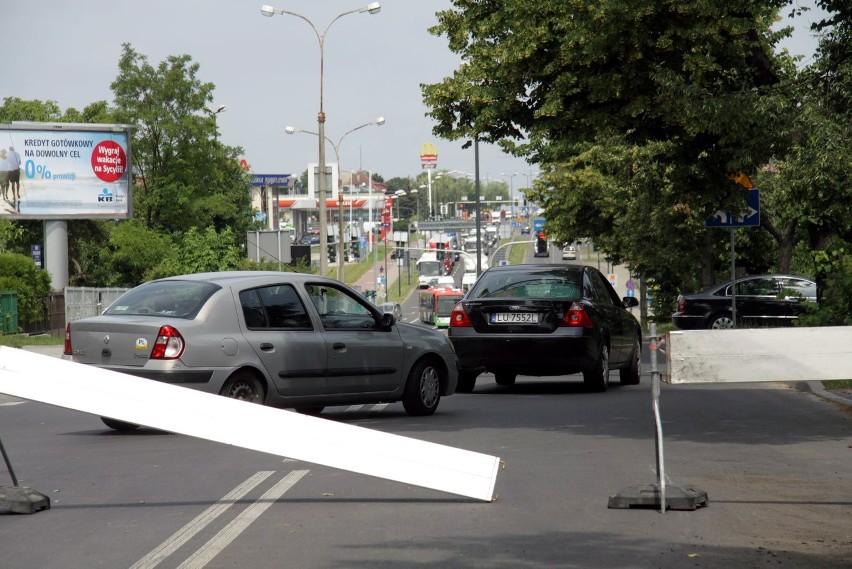 Zamknięte skrzyżowanie Lubartowskiej i Unickiej. Są korki (ZDJĘCIA)