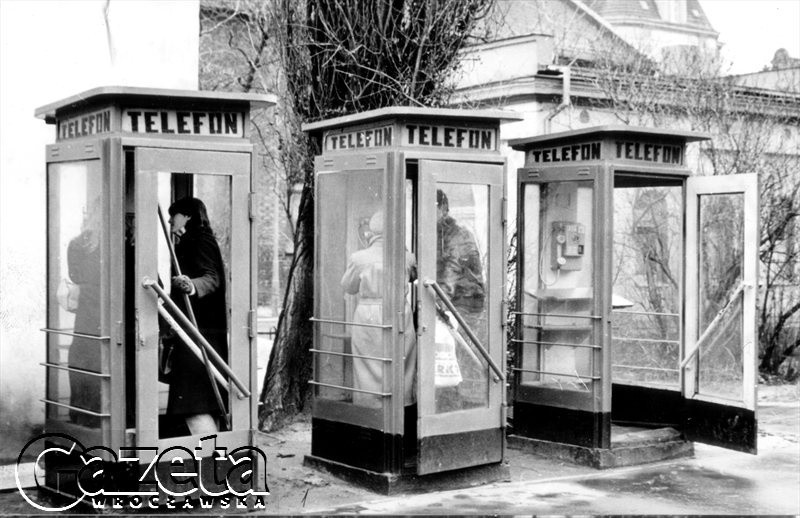 Wrocław lata 80.
Budki telefoniczne.