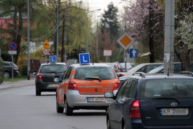 "Elek" na ulicach Bronowic jest stanowczo za dużo - twierdzą mieszkańcy