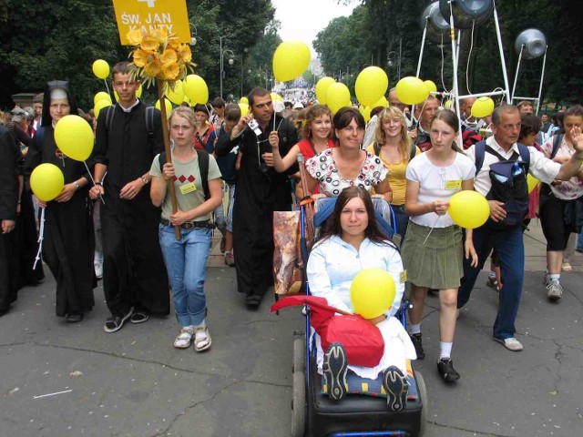 Każda pielgrzymka idąca na Jasną Górę musi mieć przeszkolonych  porządkowych