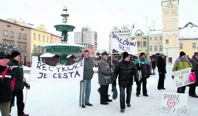 Przeciwko spalarni w Karwinie było kilka protestów. Jeden z nich odbył się we Frysztacie