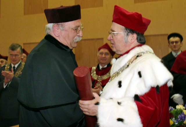 Prof. Tadeusz Luty (z lewej), były rektor Politechniki Wrocławskiej i doradca prezydenta Wrocławia popiera konsolidację wrocławskich uczelni (z prawej prof. Marek Mazurkiewicz, były rektor Uniwersytetu Przyrodniczego).